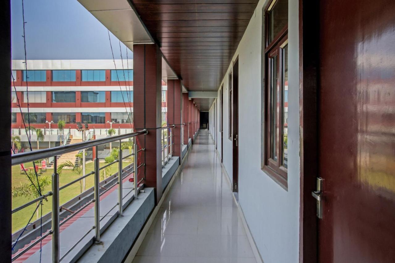 Hotel Oyo 62241 Swastik Garden Dhāmpur Exterior foto